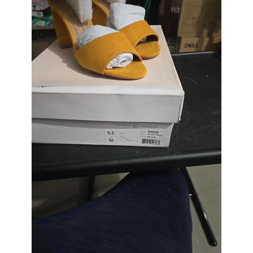 Chinese Laundry Rumor Yellow Micro Suede Block Heel Sandals Size 5.5 - Picture 2 of 5